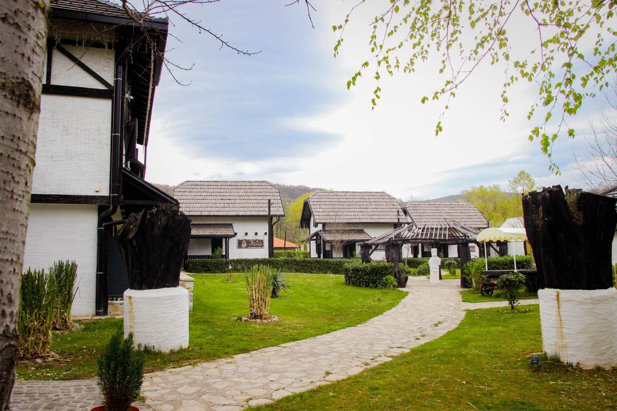 Turisticko Naselje Natura Art-Hotel Opal Art Lohovo 外观 照片